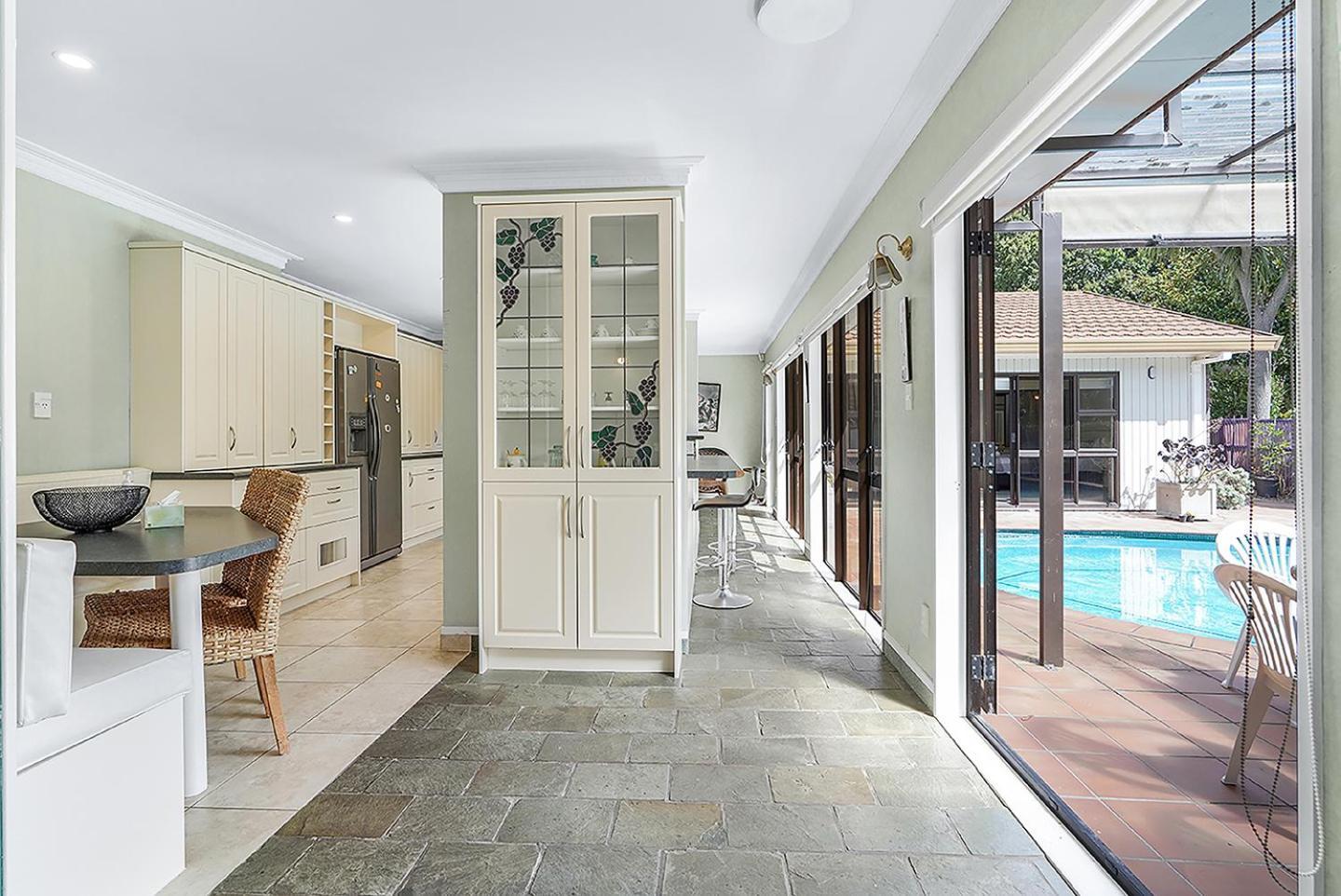 Wow, Spacious Home With A Pool แฮมิลตัน ภายนอก รูปภาพ